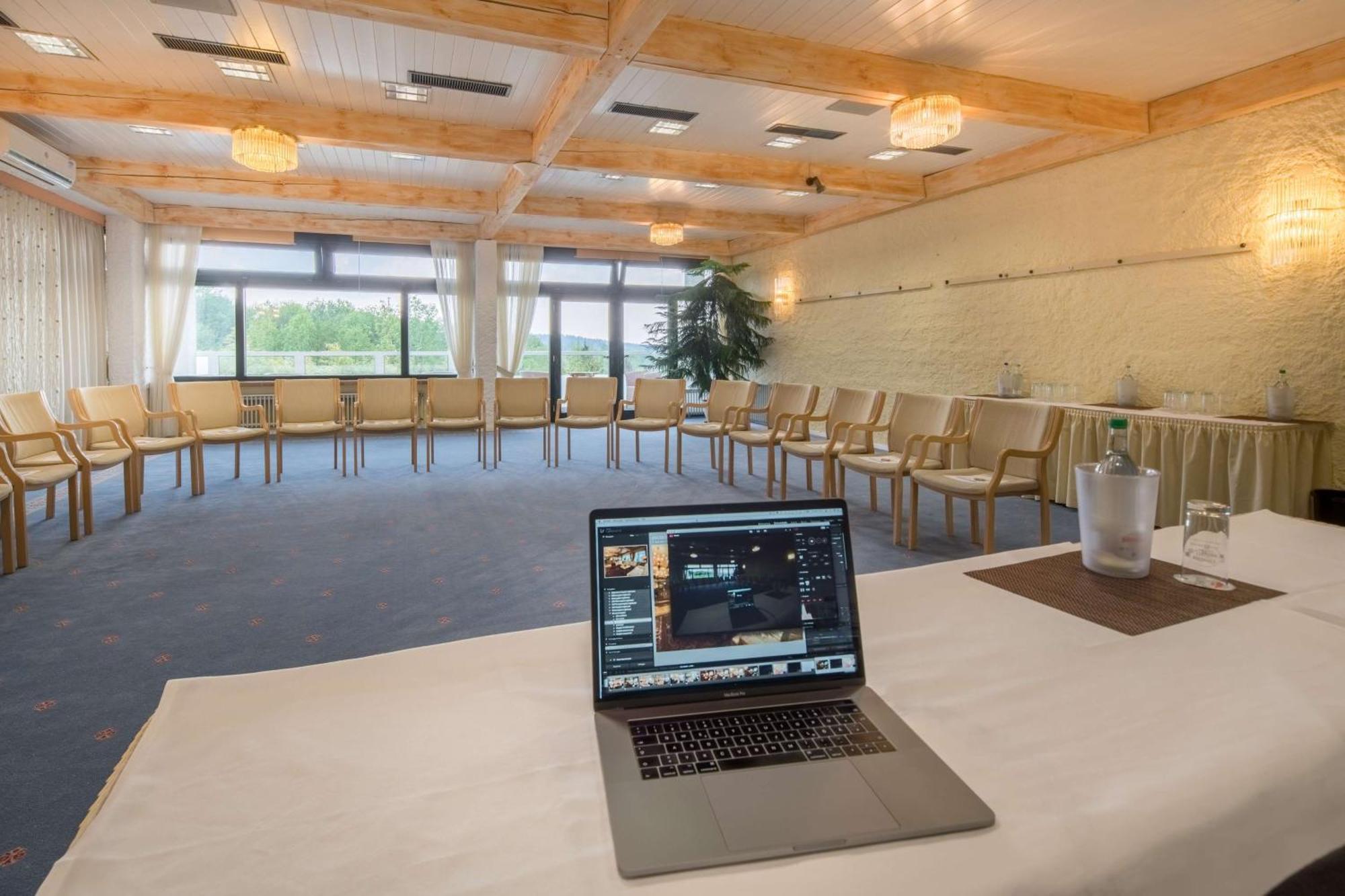 Sure Hotel By Best Western Rhoen Garden 포펜하우젠 외부 사진